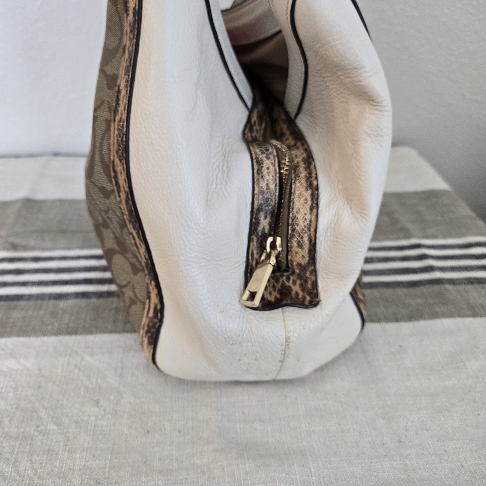Coach Kristy C7332 Signature C With Snake Trim Shoulder Bag - Picture 7 of 16